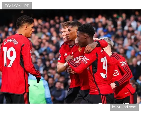 拉什福德状态稳健，助曼联强势冲击英超冠军