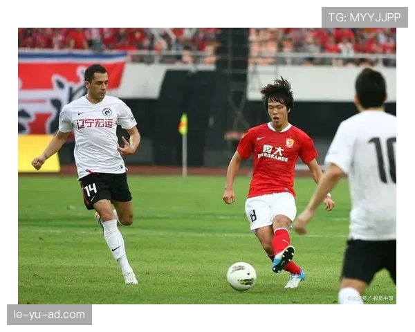 萨金特闪耀诺维奇锋线，出色表现助球队稳步前行